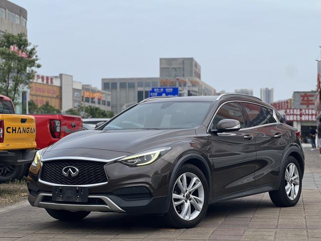 Infiniti QX30