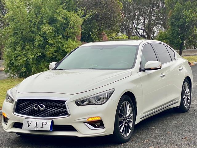 Infiniti Q50L