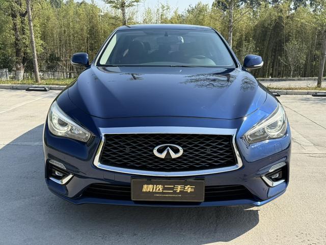 Infiniti Q50L