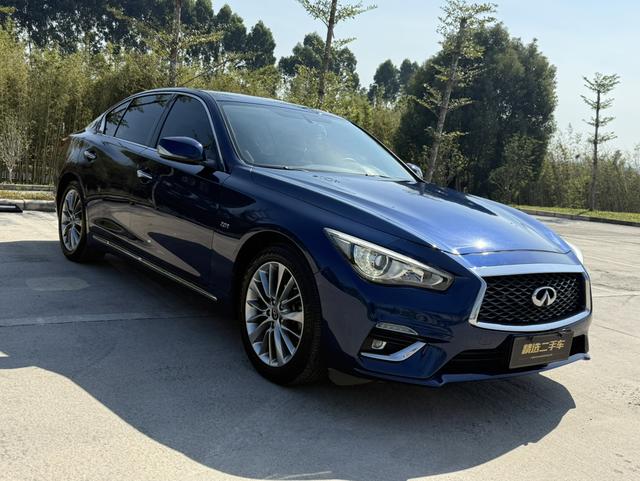 Infiniti Q50L