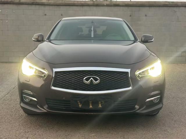 Infiniti Q50L