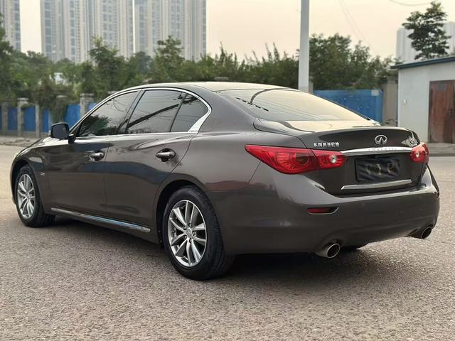 Infiniti Q50L