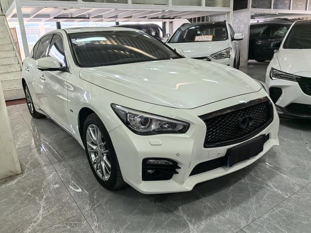 Infiniti Q50L