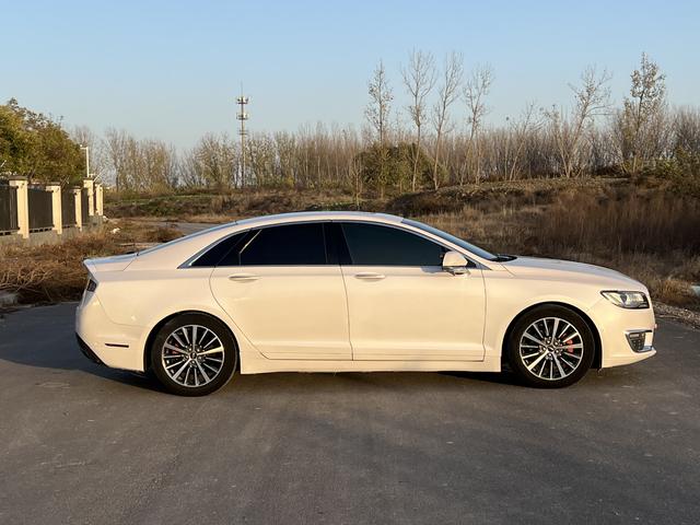 Lincoln MKZ