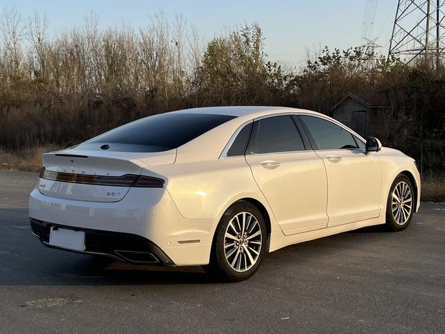 Lincoln MKZ