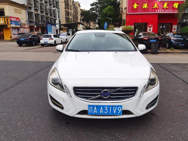 Volvo S60 (imported)