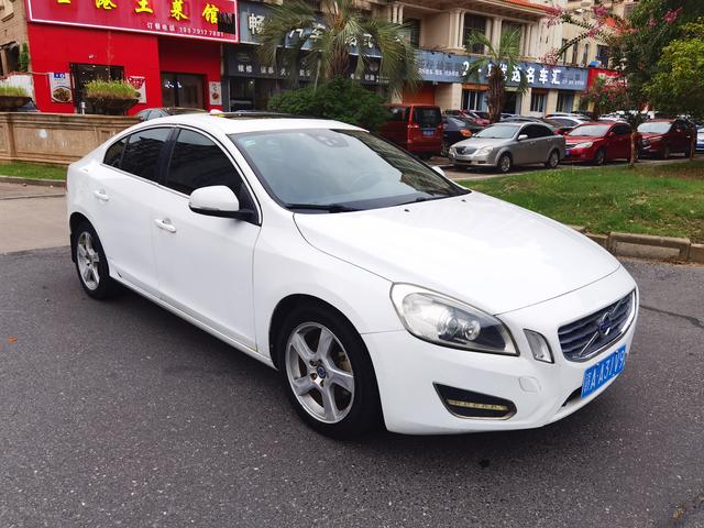 Volvo S60 (imported)