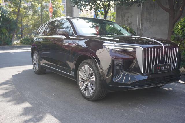 Hongqi E-HS9