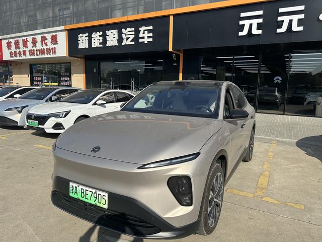 NIO EC7