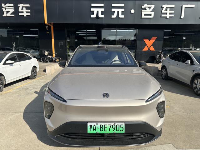 NIO EC7