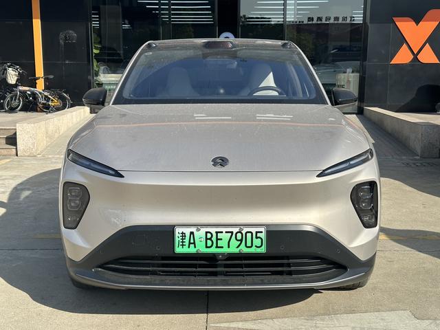 NIO EC7