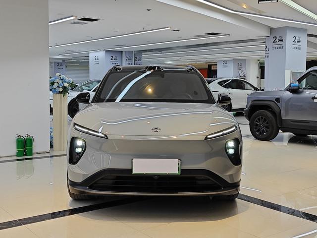 NIO ES6