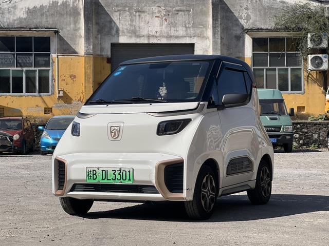 Baojun E200