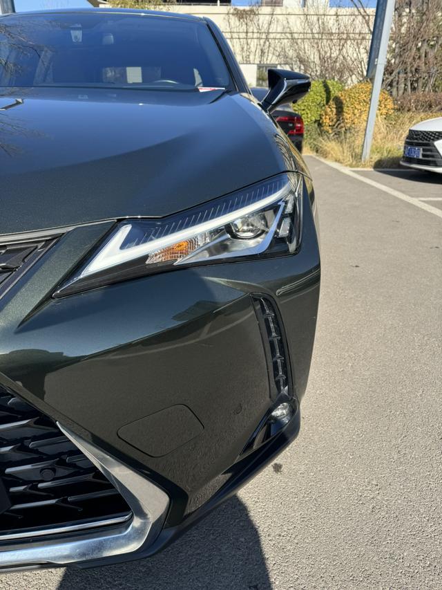 Lexus UX EV