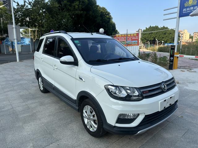 Dongfeng Fengon 370