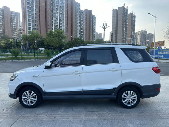 Dongfeng Fengon 370