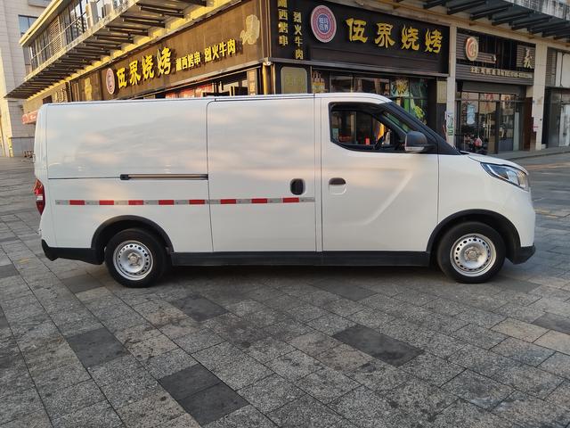 Maxus EV30