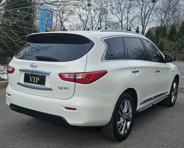 Infiniti QX60 (imported)