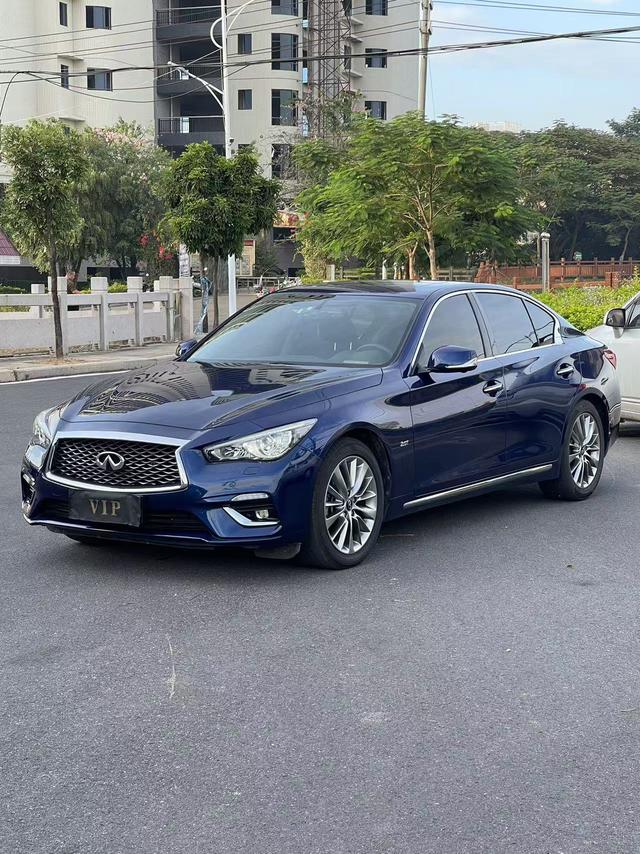 Infiniti Q50L