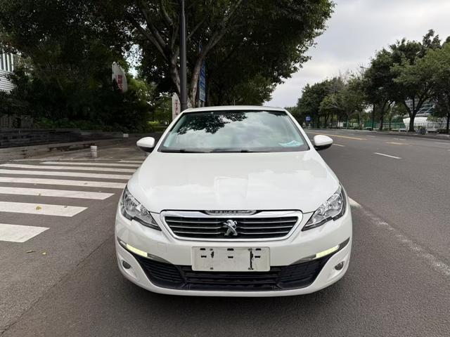 Peugeot 308S