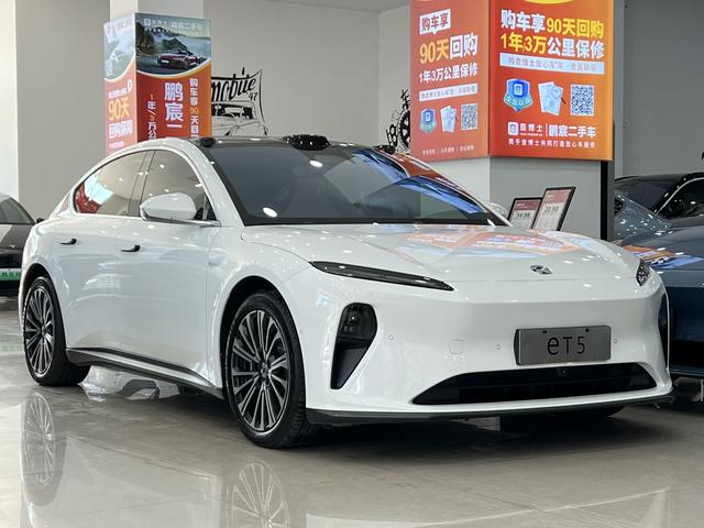 NIO ET5