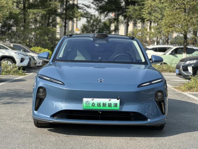 NIO ET5