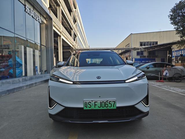 Dongfeng Fengshen L7 PHEV