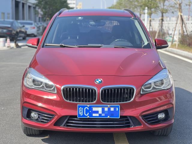 BMW 2 series multifunctional station wagon