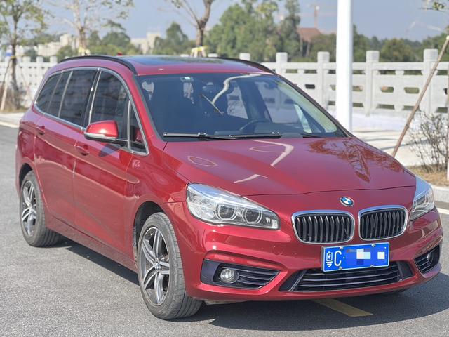 BMW 2 series multifunctional station wagon