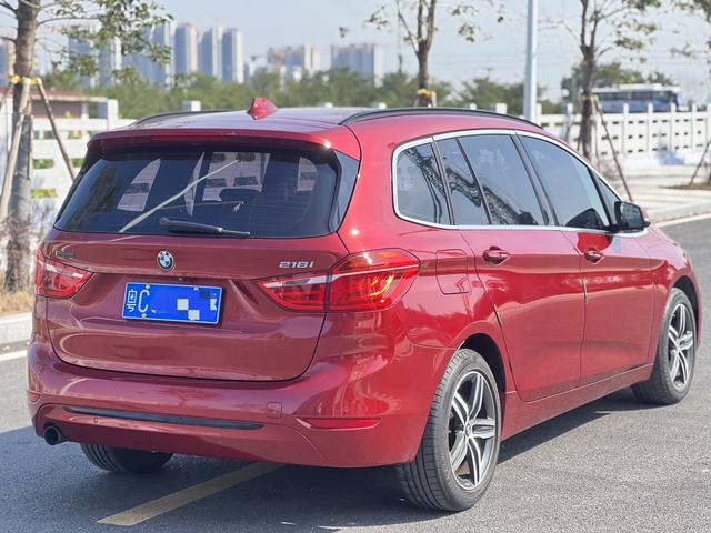 BMW 2 series multifunctional station wagon