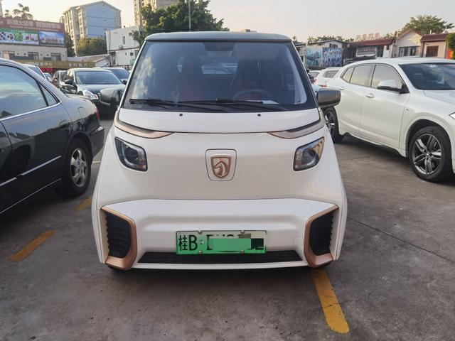 Baojun E200