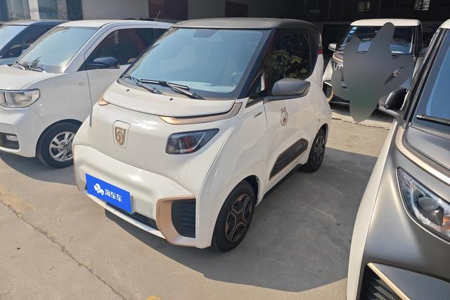 Baojun E200