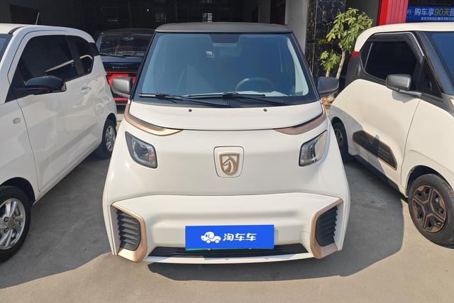 Baojun E200