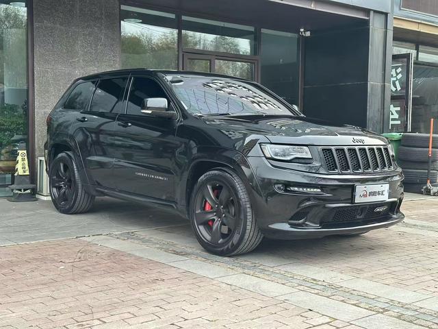 Jeep Grand Cherokee SRT