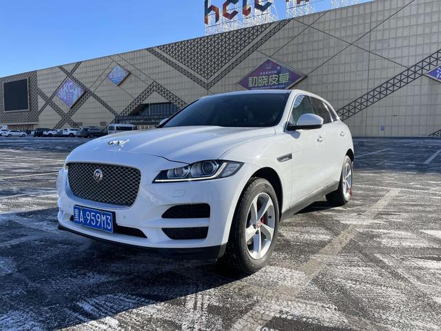 Jaguar F-PACE