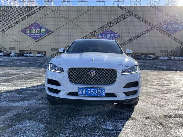 Jaguar F-PACE