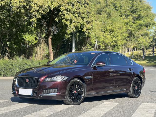 Jaguar XFL