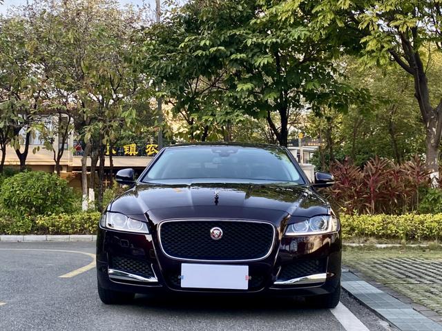 Jaguar XFL