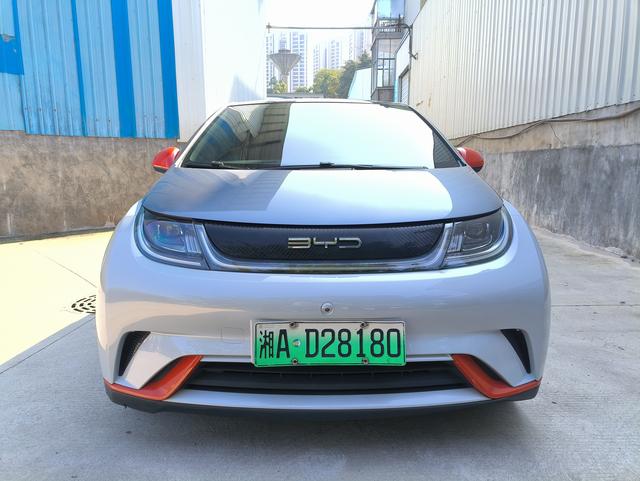 BYD Dolphin