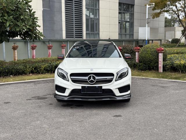 Mercedes-Benz GLA AMG