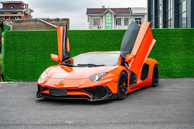 Lamborghini Aventador