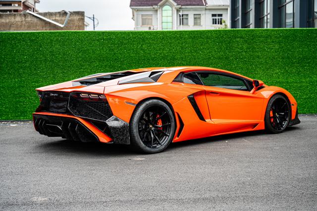 Lamborghini Aventador