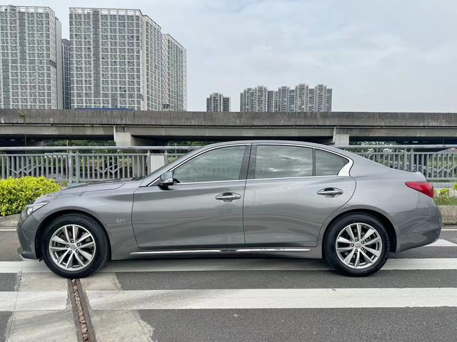 Infiniti Q50L