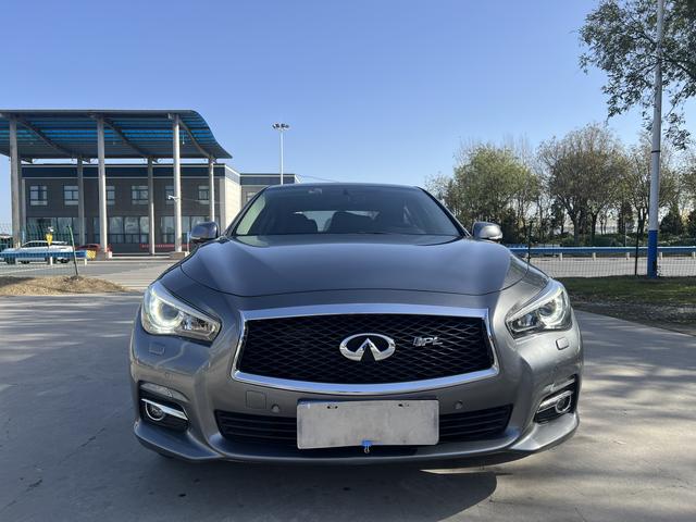 Infiniti Q50L