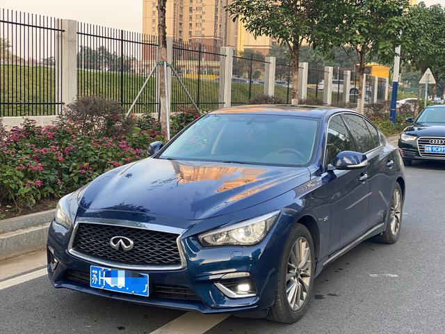 Infiniti Q50L