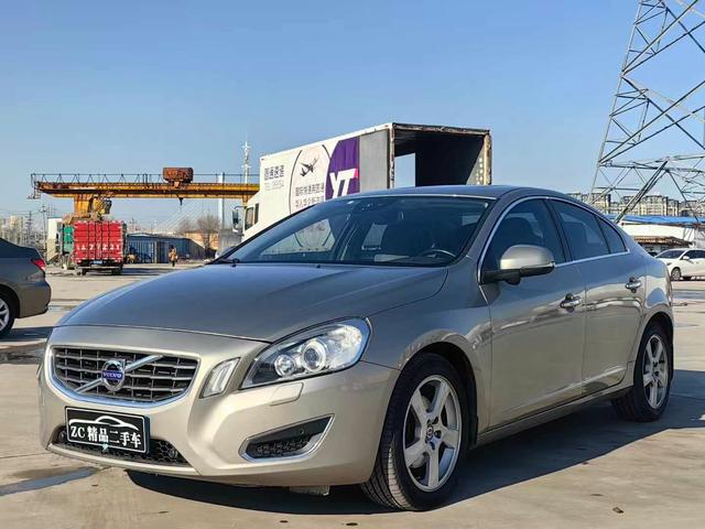 Volvo S60 (imported)