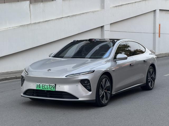 NIO ET7