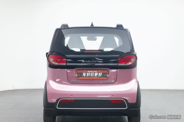 Baojun E100