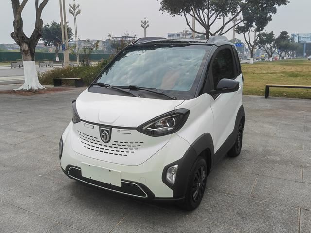 Baojun E100