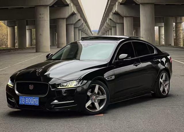 Jaguar XE